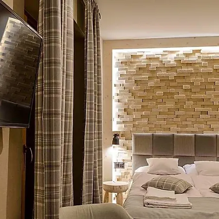 Nosal - 3*