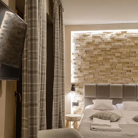 Bed and breakfast Nosal - *